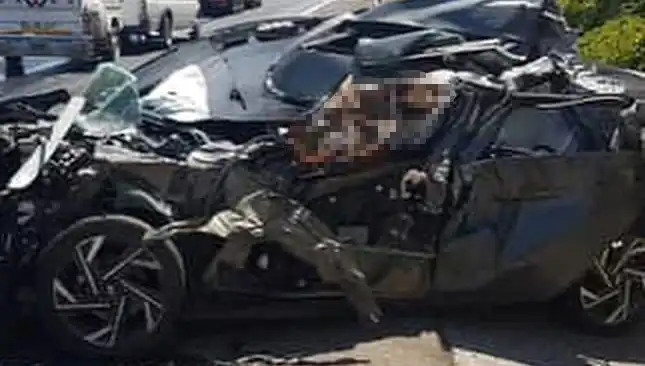 Şanlıurfa'da Otomobil Tankere Çarptı: Trafik Kazasında Bir Kişi Hayatını Kaybetti