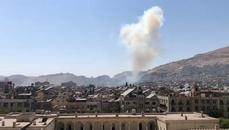 İsrail, Süveyda Kentinin Çevresine Hava Saldırısı Düzenledi