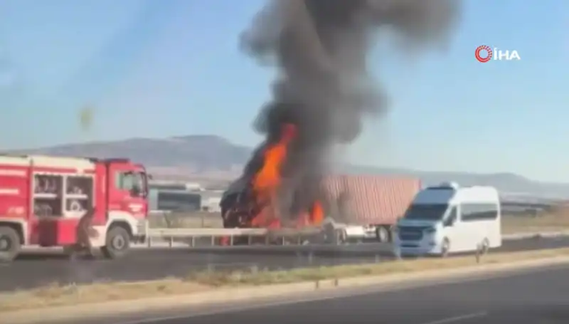 Ankara'da TIR Kazası: Alevler İçinde Korku Dolu Anlar