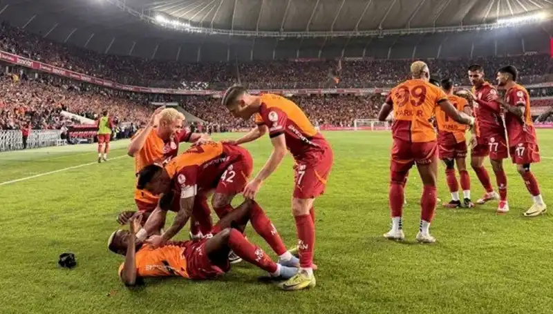 3 Haziran 2025 Spor Manşetlerinde Nefes Kesen Pazarlıklar