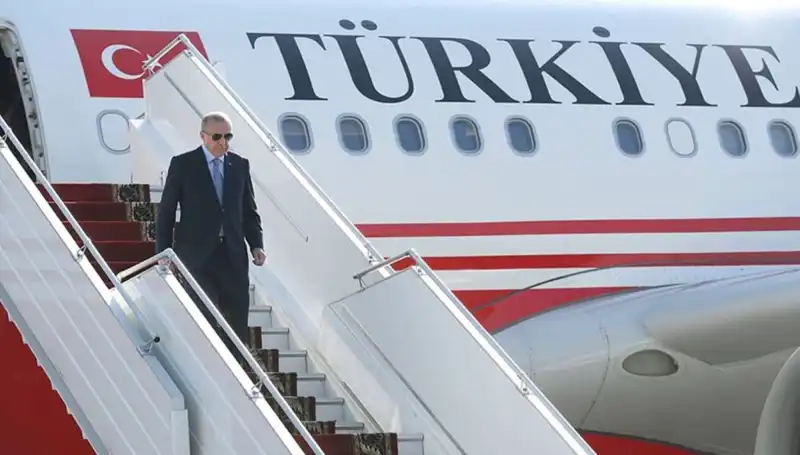 Cumhurbaşkanı Erdoğan İtalya Seyahatinden Ülkeye Döndü: Önemli Temaslar ve Sonuçlar
