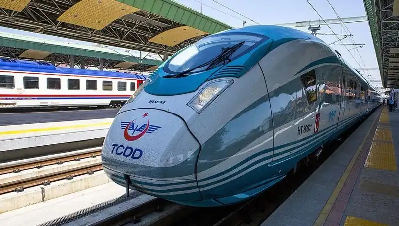 TCDD'den Büyük Bir Fırsat: 140 Tren Makinisti Kursiyeri Alınacak!