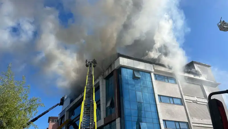 Esenyurt'taki Tekstil Atölyesinde Büyük Yangın: Olay Anı ve Sonrası