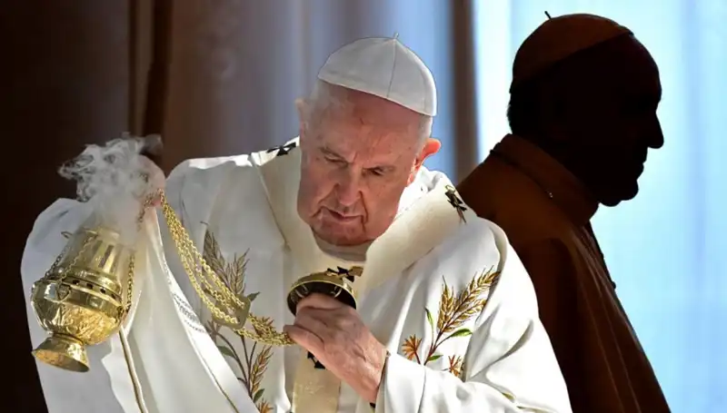 Yeni Papa Seçiminde Hangi Papalık Adayları Öne Çıkıyor?
