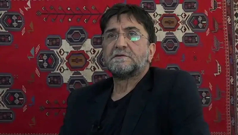 Ünlü Gazeteci Nihat Genç Hayatını Kaybetti: Türk Medyasının Kayıp Yıldızı