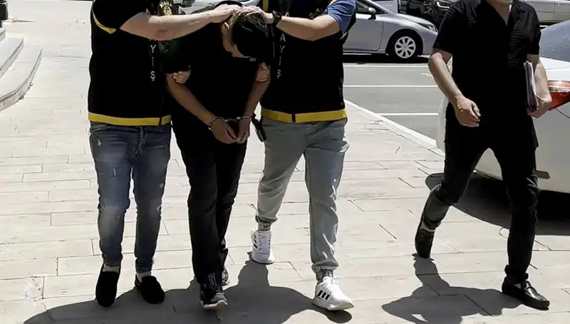 Mezarlıkta Hırsızlık Yapan Şahıs Suçüstü Yakalandı: Olayın Perde Arkası
