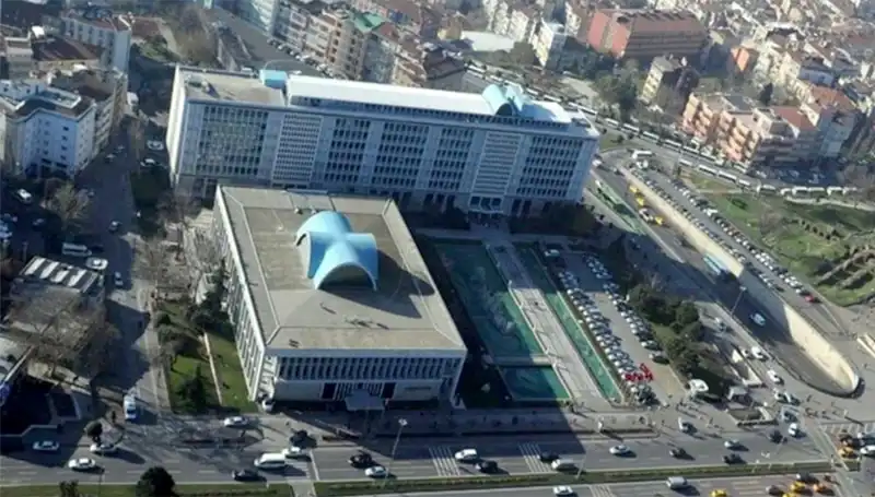 İBB Soruşturmasında "Enderun" WhatsApp Grubu Mesajları Ortaya Çıktı
