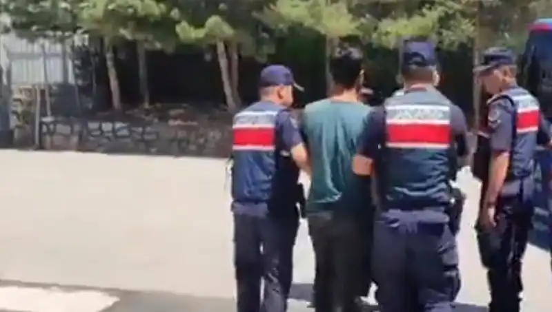 Türkiye Genelinde DAEŞ Operasyonları: 14 İlde 26 Gözaltı Gerçekleşti