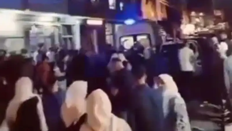 14 Yaşındaki Kader'in Balkondan Düşmesi: Hayati Tehlike Altında