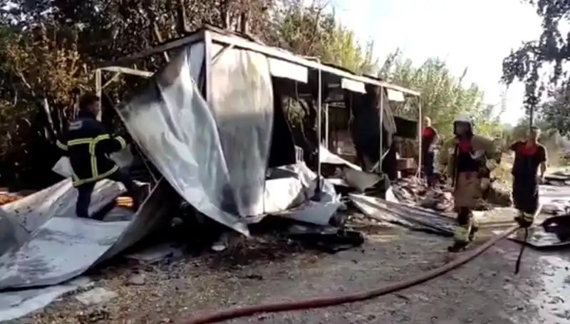 Hatay'da Konteyner Yangını: Korkutan Patlama ve Zararlar Açıklandı