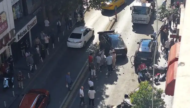 İranlı Sürücünün Hız Tutkusu Şehri Karıştırdı: O Anlar Kameraya Yansıdı!