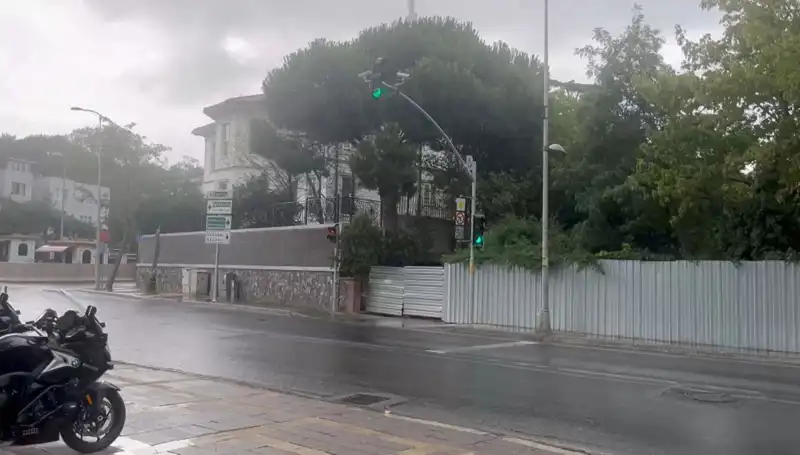 İstanbul’da Sağanak Yağış Hayatı Durdurdu! Neler Oluyor?