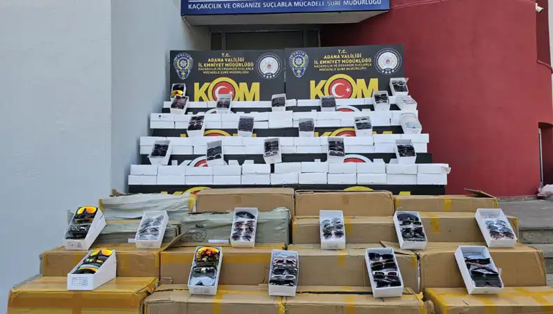 Adana'da Büyük Kaçakçılık Operasyonu: 12 Bin Güneş Gözlüğü Ele Geçirildi