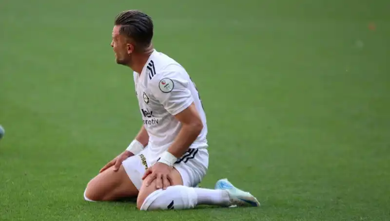 Futbol Kulüpleri Küme Düşmenin Eşiğinde: Puan Silme Cezaları Büyüyor!