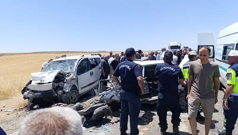 ** Trafik Faciası: 4 Kişi Hayatını Kaybetti, 1 Kişi Yaralandı!**