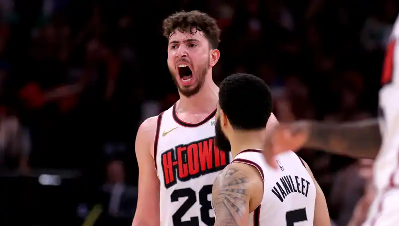 Alperen Şengün'den Tarihi Performans: Rockets Rakibini Devirdi