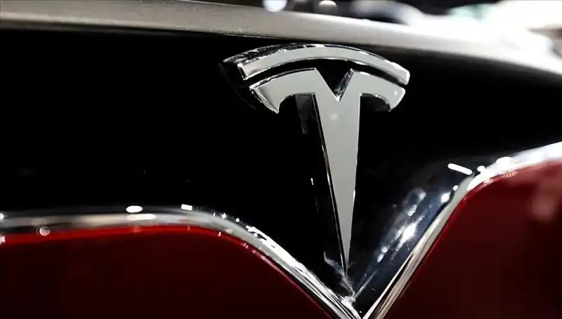 Tesla’da FSD Beklentileri ve Ucuz Model Tartışmaları: Şirket İçin Zor Bir Dönem mi?