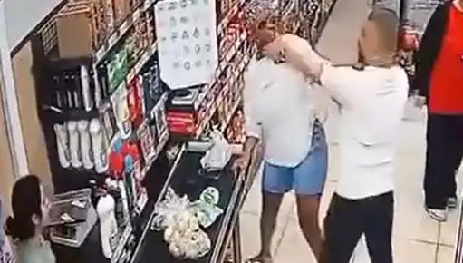 Market Kasa Sırasında Yaşanan Saldırı: Çocuk Gözleri Önünde Dehşet!