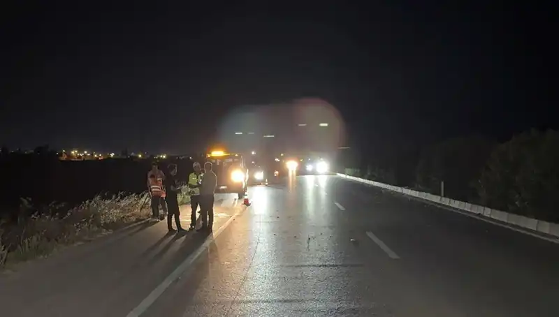Adana’da Üç Araçlık Zincirleme Trafik Kazası: Yaralılar Hastaneye Kaldırıldı